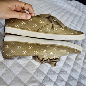 Keds Brown Arrow Print Shoes Size 9.5